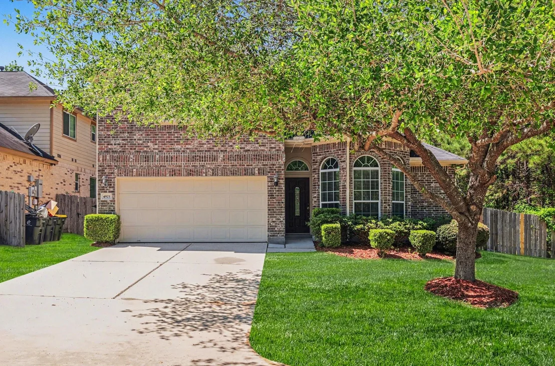 Photo of 4921 Summer Ridge Drive