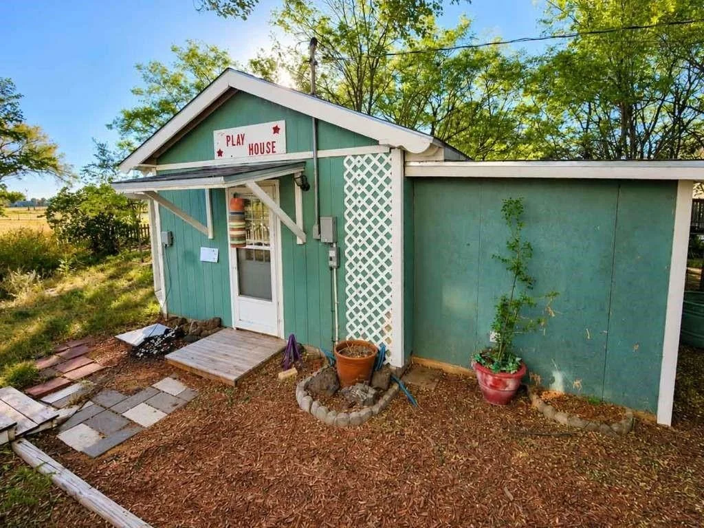 Photo of 108 W 9th Street