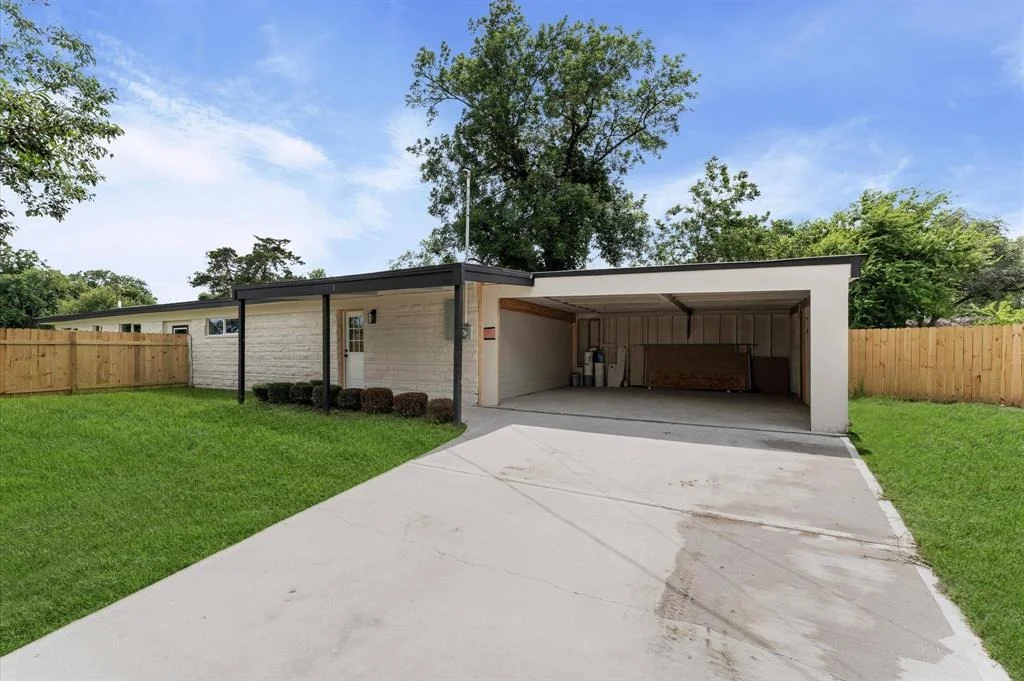 Photo of 200 Burnett Drive