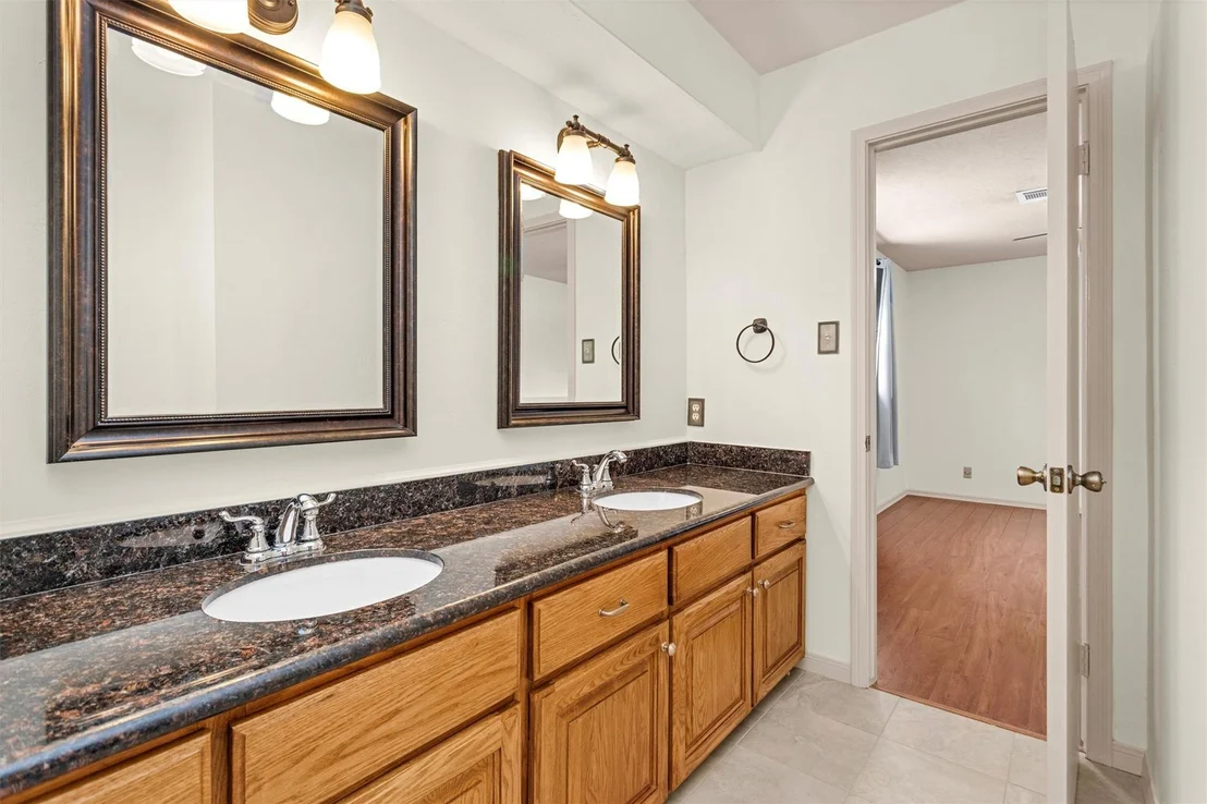 Photo of 8231 Glencliffe Lane