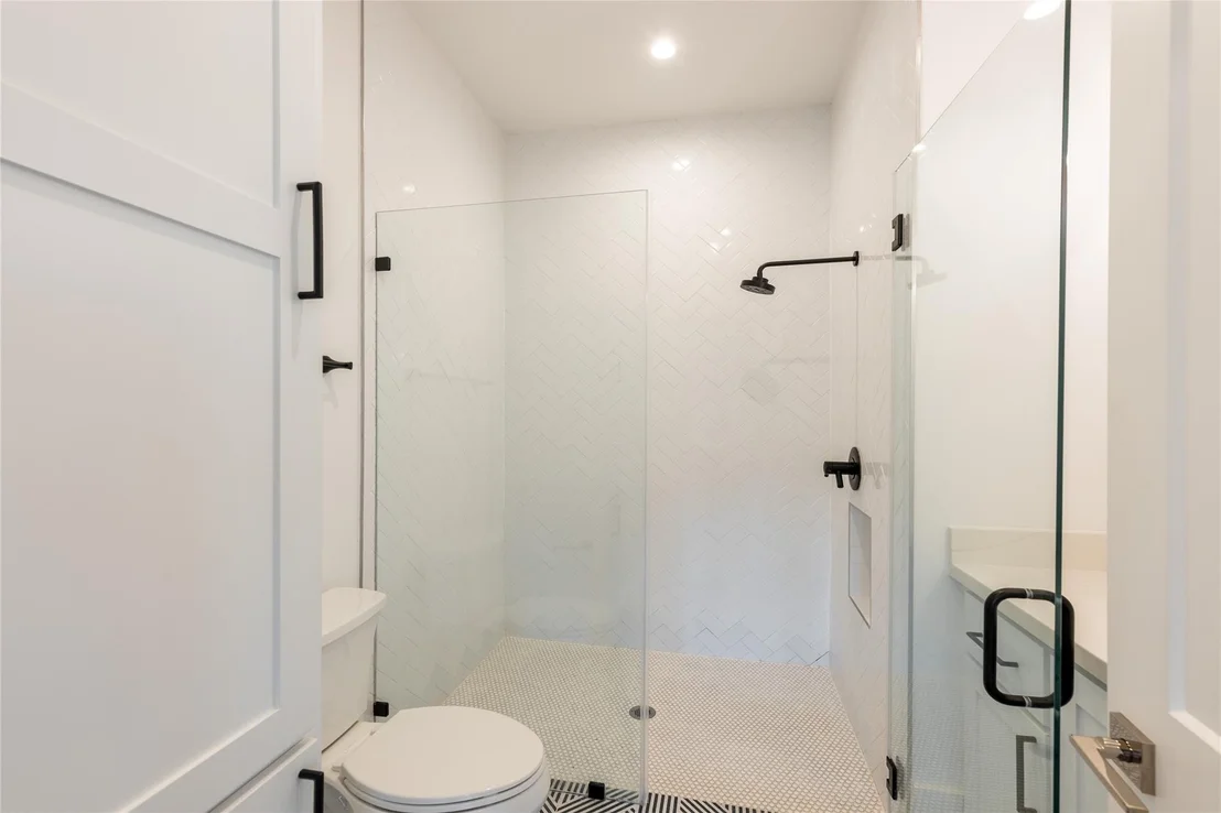 Photo of 2817 Albans Road