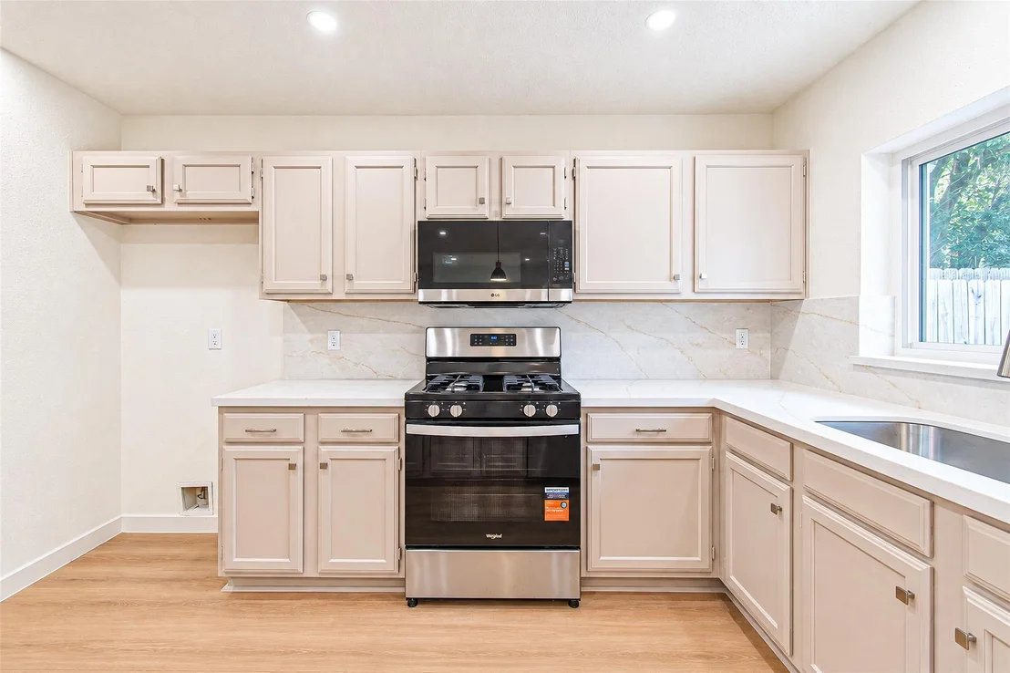 Photo of 18015 Brooknoll Drive