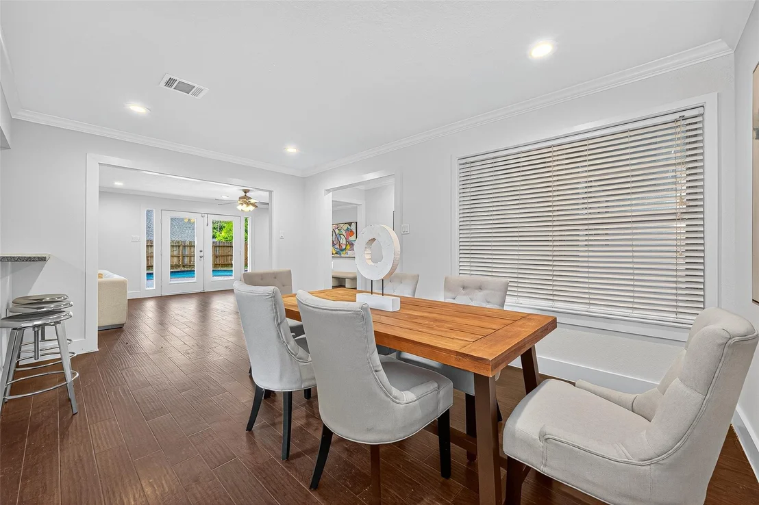 Photo of 9618 Meadowbriar Lane