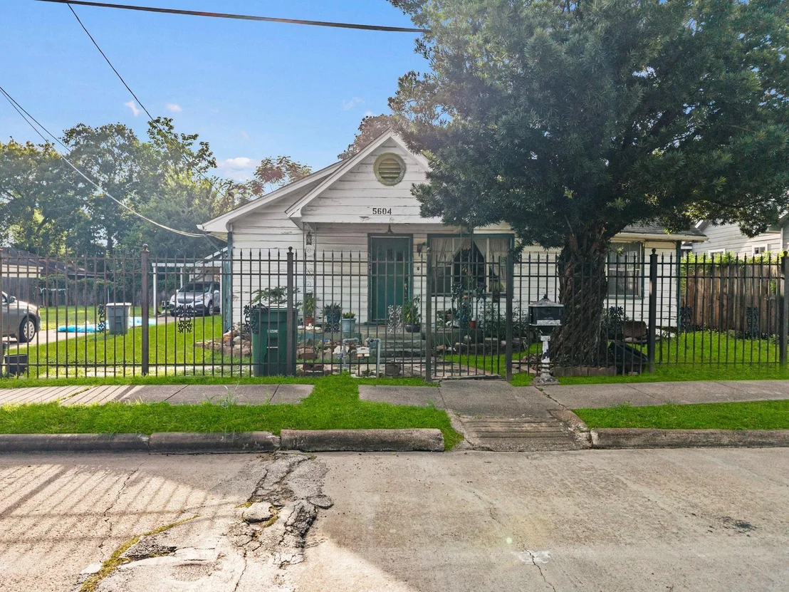 Photo of 5604 Elysian Street