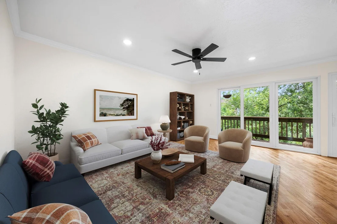 Photo of Unit 42 at 8211 Katy Freeway