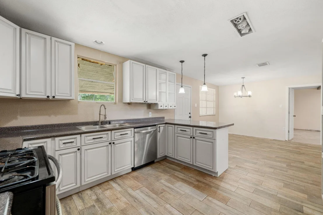 Photo of 12914 Manor Drive