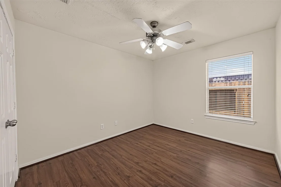Photo of 5006 Juniper Walk Lane