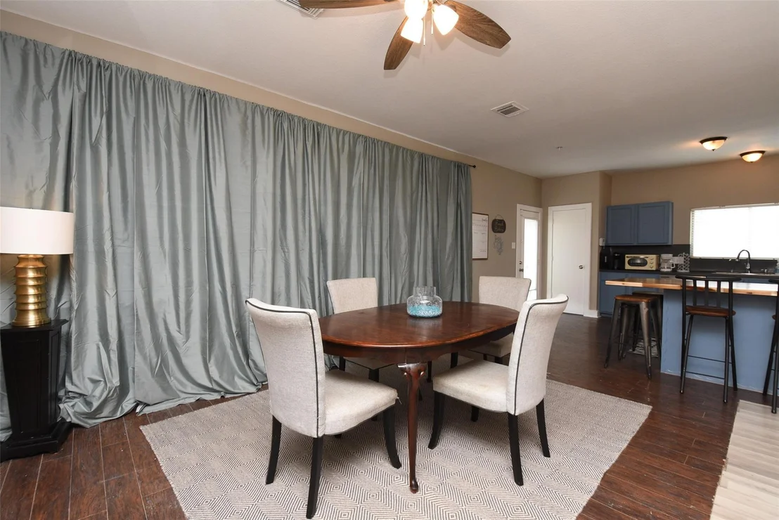 Photo of 812 Dragonfly Drive