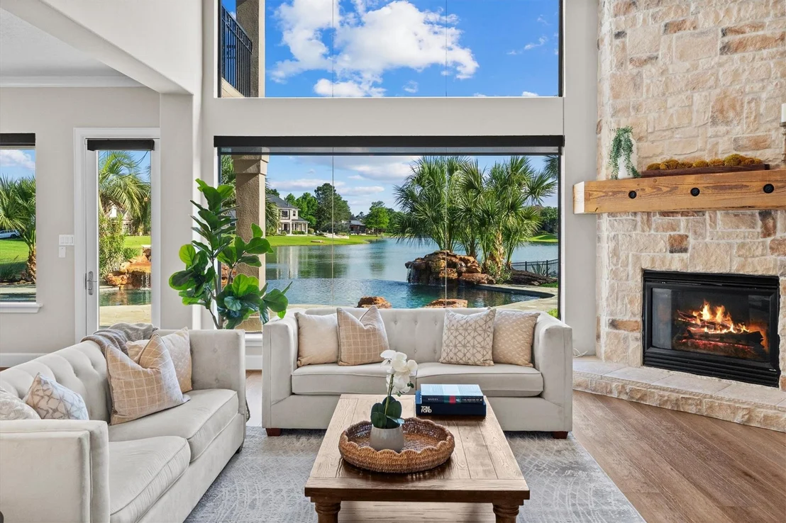 Photo of 15307 Hilltop View Drive