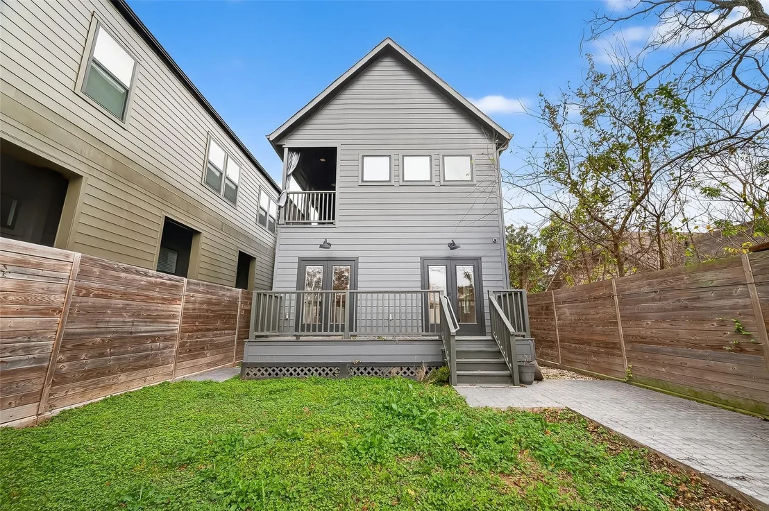 Photo of 3323 Cornell Street