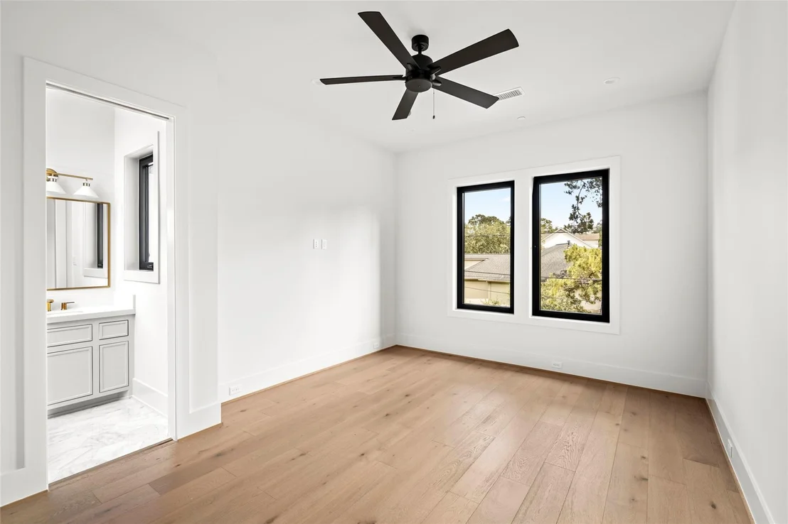Photo of 710 Glen Echo Lane