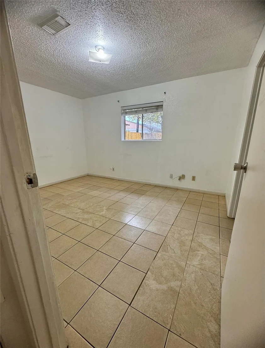 Photo of 8842 Barton Street