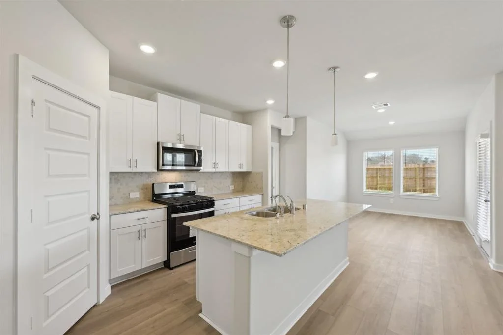 Photo of 18713 Bliss Place