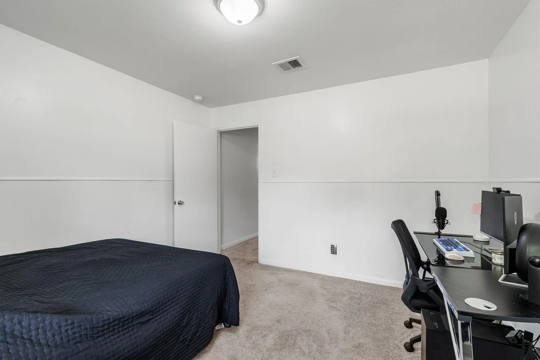 Photo of 9726 John Bank Drive