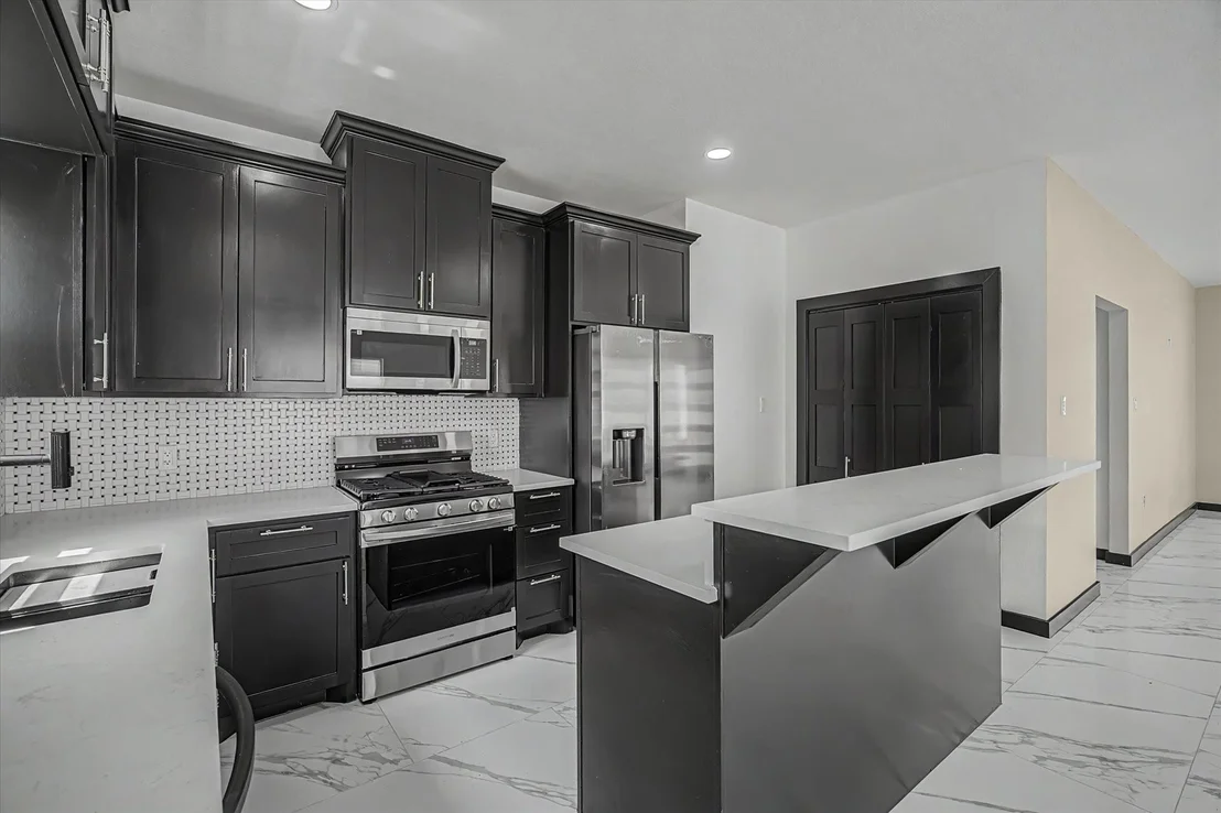 Photo of 5915 Rietta Street