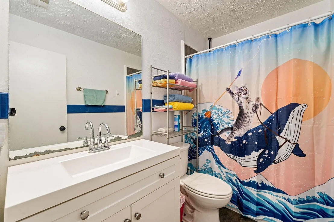Photo of 327 Brompton Court