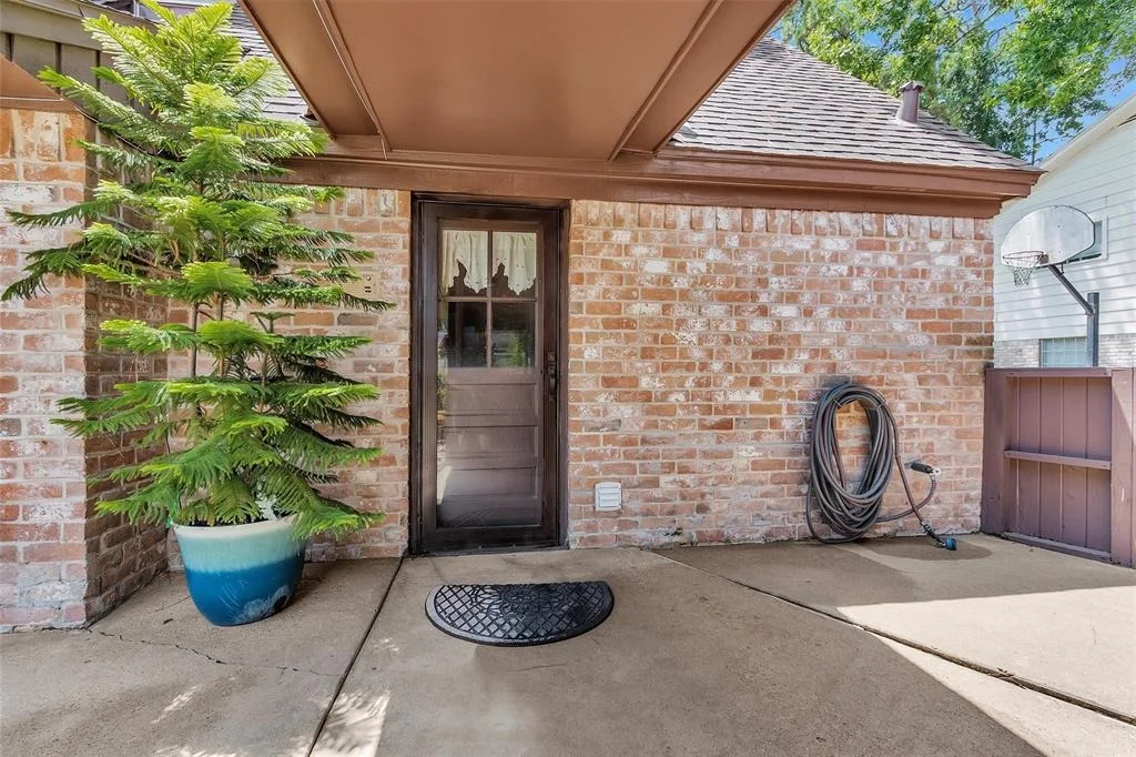 Photo of 5934 Foresthaven Drive