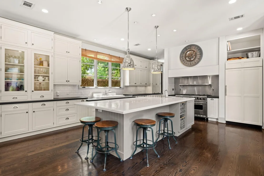 Photo of 1116 Danbury Road