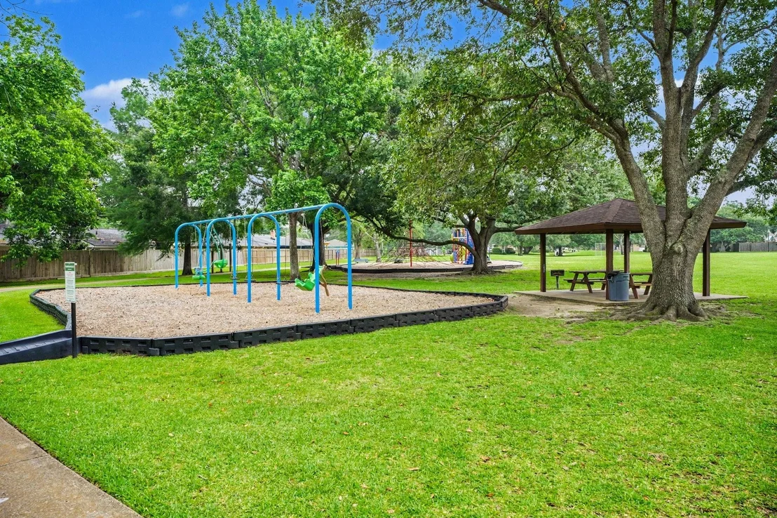 Photo of 1623 Lake Bluff Drive