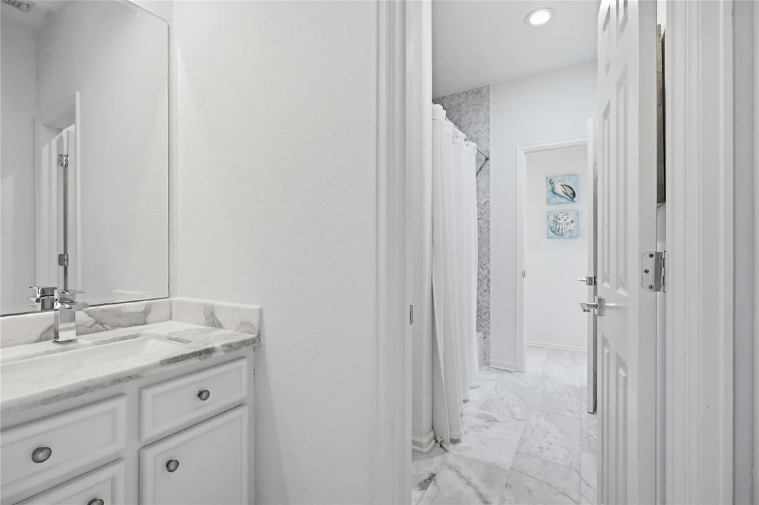 Photo of 320 Harborside Circle
