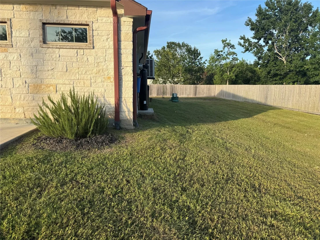 Photo of 6723 Windhaven Road