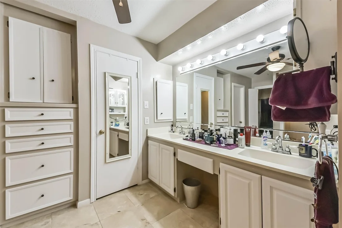 Photo of 6610 Chancellor Drive
