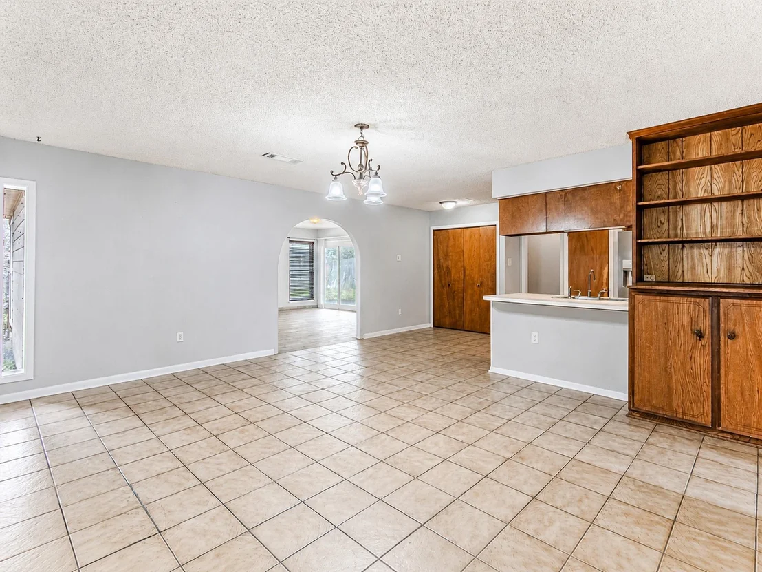 Photo of 2710 Burke Road