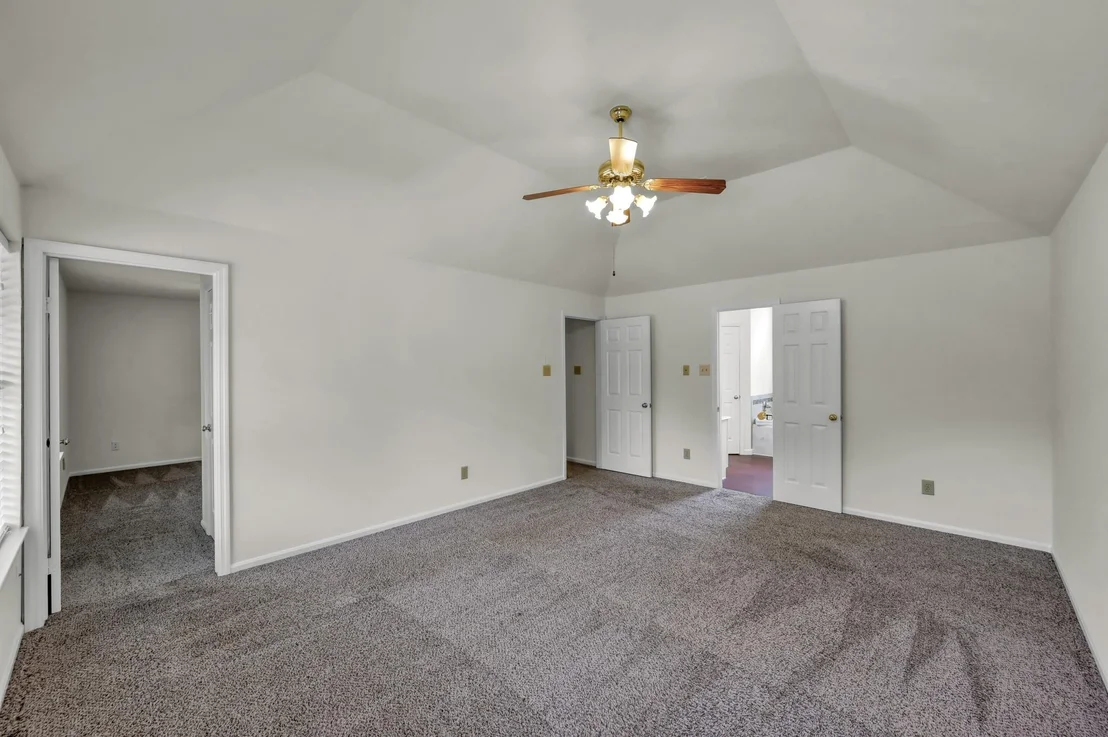 Photo of 114 Regency Way