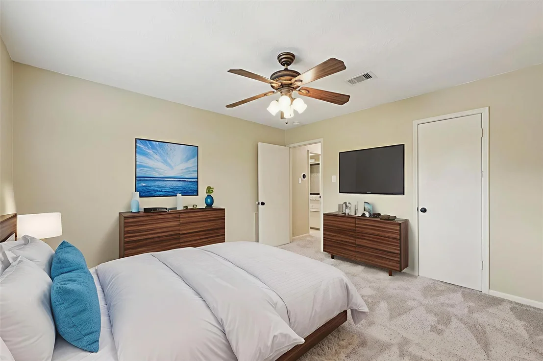 Photo of 11003 Overbrook Lane