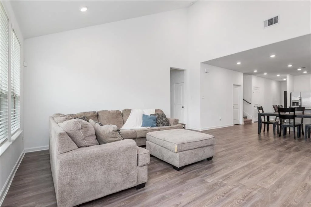 Photo of 4819 Chestnut Valley Lane