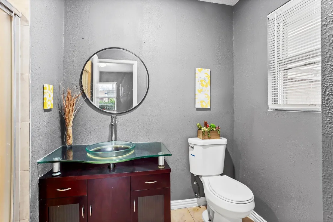 Photo of 8406 Glen Valley Drive