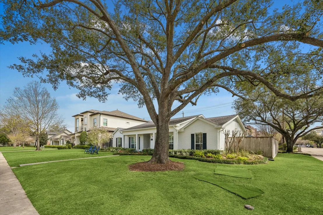Photo of 2511 Briarmead Drive