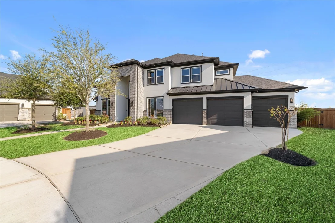 Photo of 13702 Martingale Pointe Drive