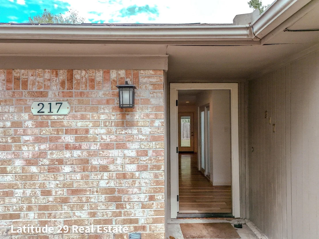 Photo of 217 Wellwood Lane
