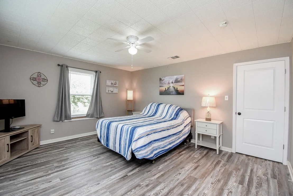 Photo of 225 Swallow Drive