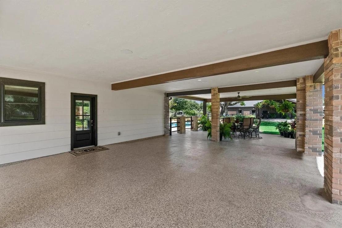 Photo of 18003 Kitzman Road