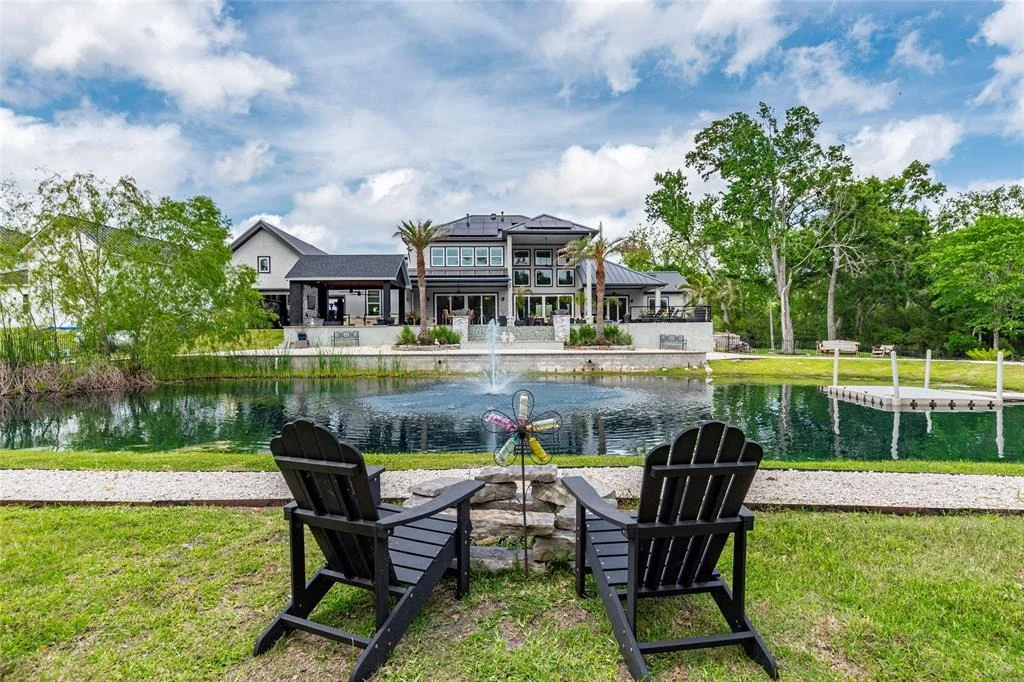 Photo of 5707 Windmill Lane