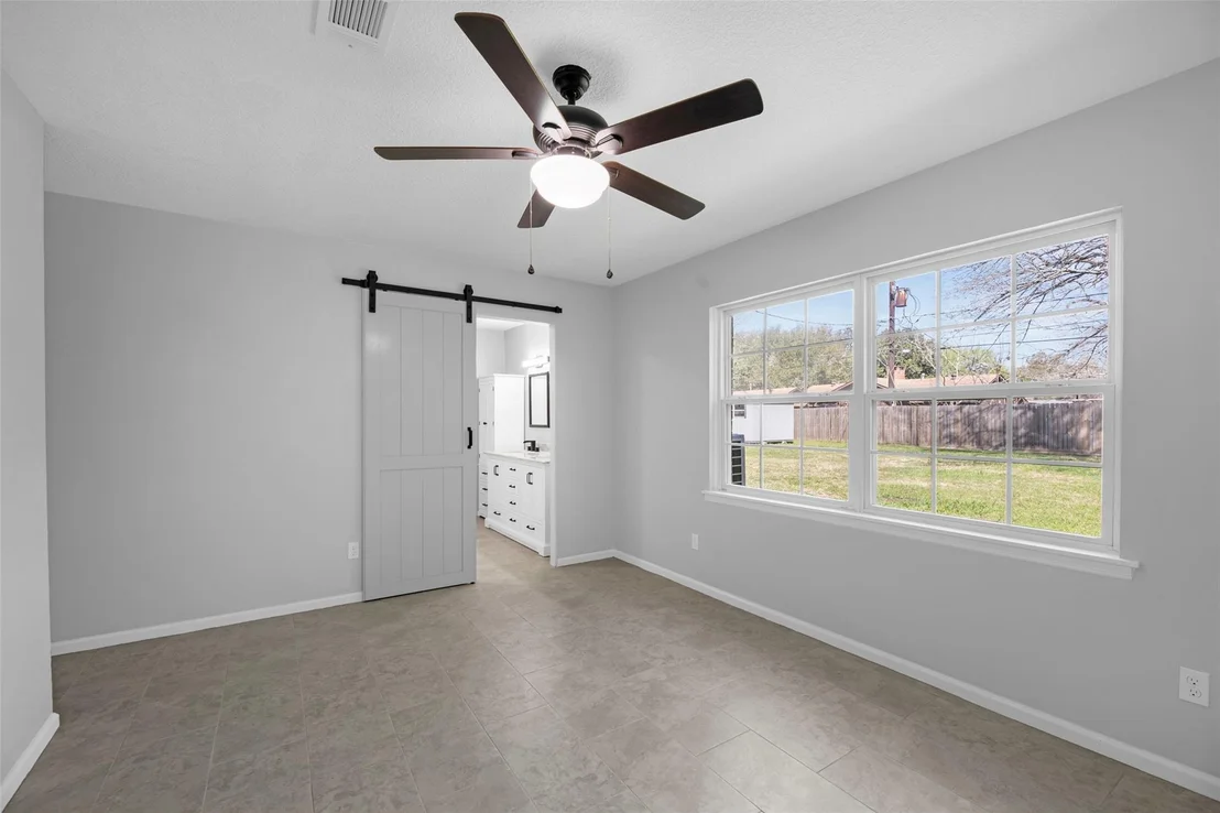 Photo of 605 Helms Avenue