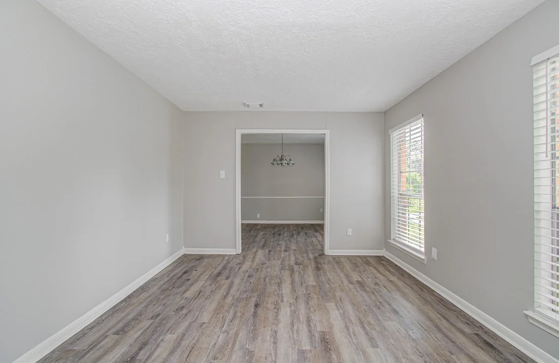 Photo of 6935 Falling Waters Drive