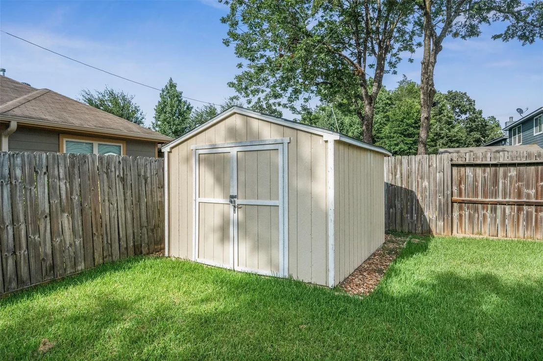 Photo of 1815 Northampton Drive