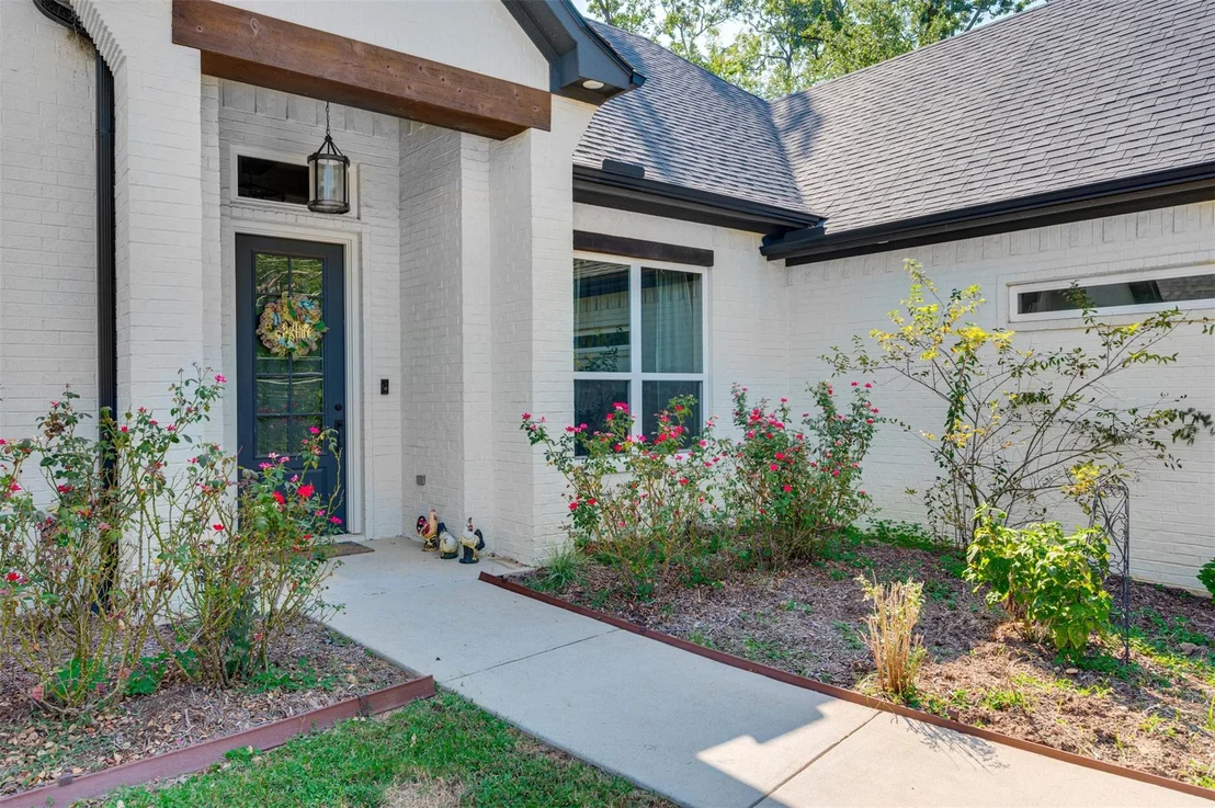 Photo of 2830 Juniper Lane