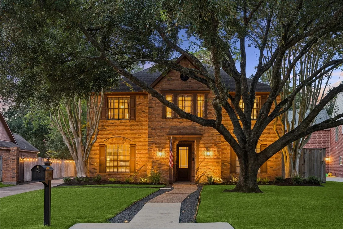 Photo of 8511 Cedarbrake Drive