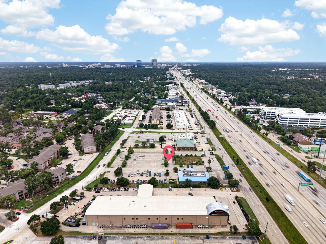 Photo of 25657 Interstate 45