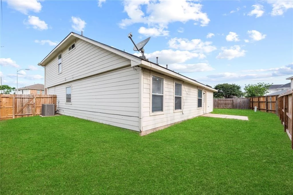 Photo of 5902 Shining Leaf Court
