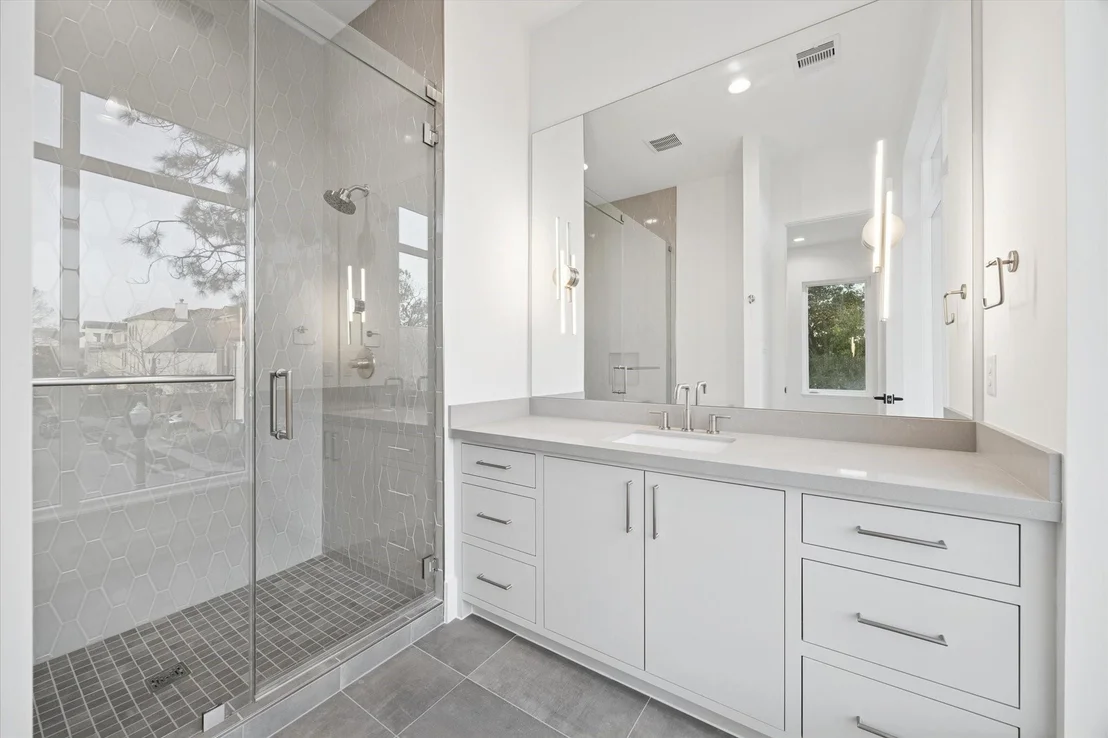 Photo of 2118 Westgate Drive