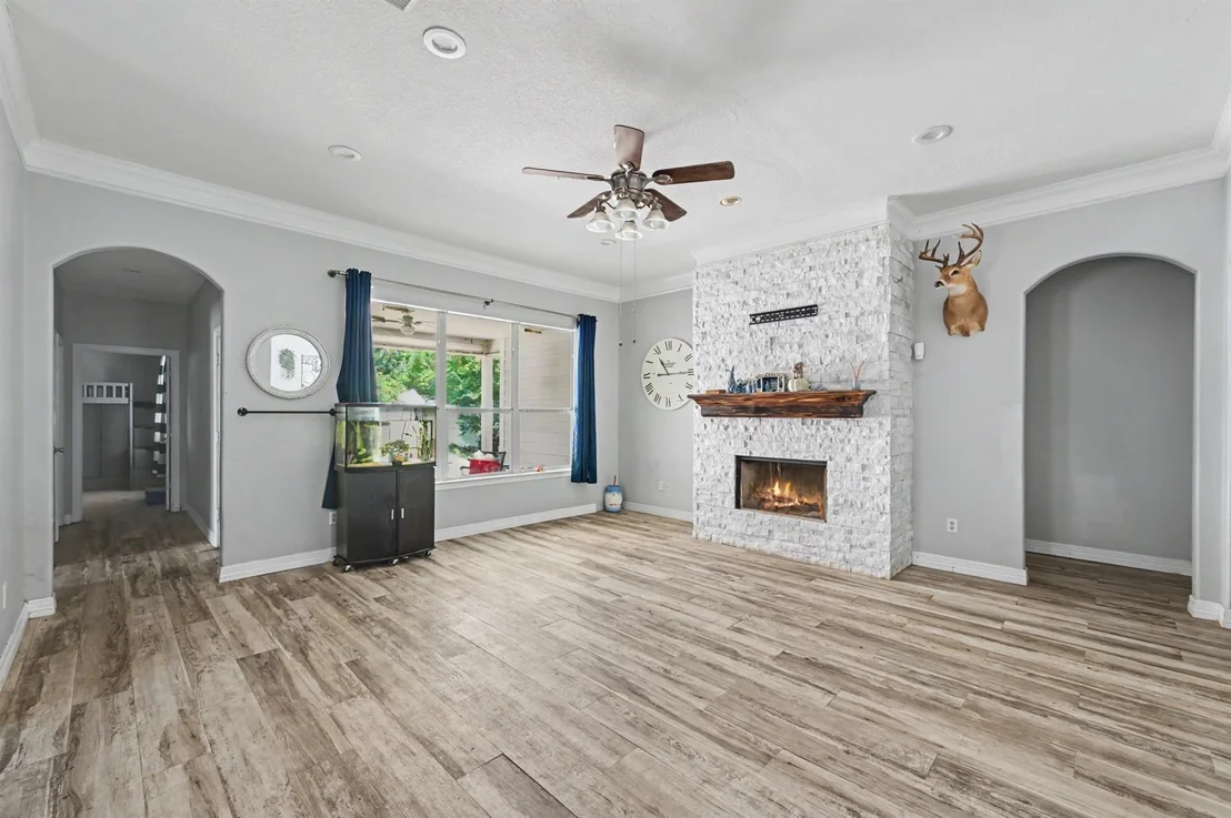 Photo of 5110 Lakeshore Drive