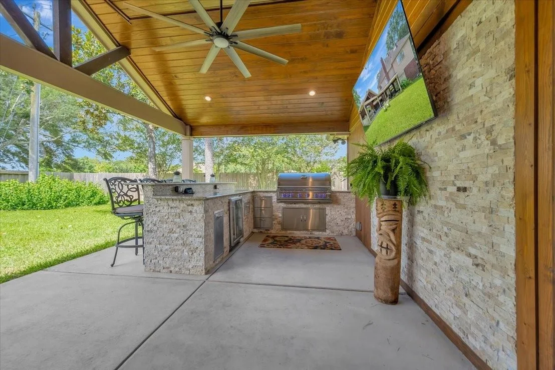 Photo of 15110 Greenleaf Lane