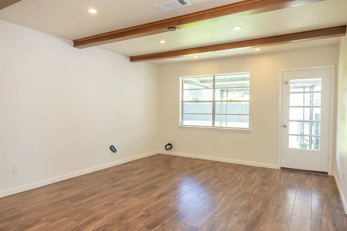 Photo of 9011 Grape Street