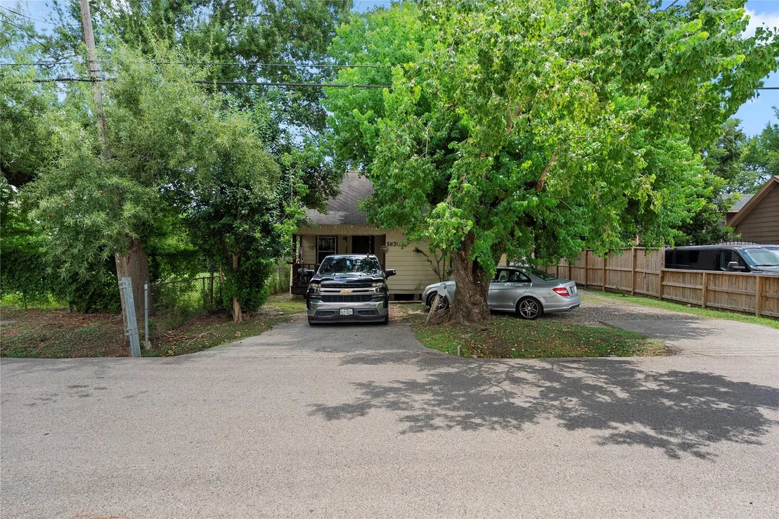 Photo of 5831 Grace Lane