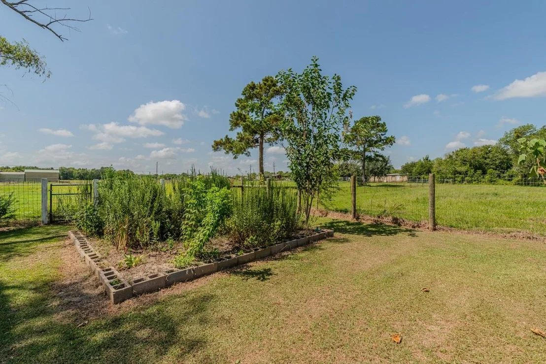 Photo of 1401 E Buccaneer Drive